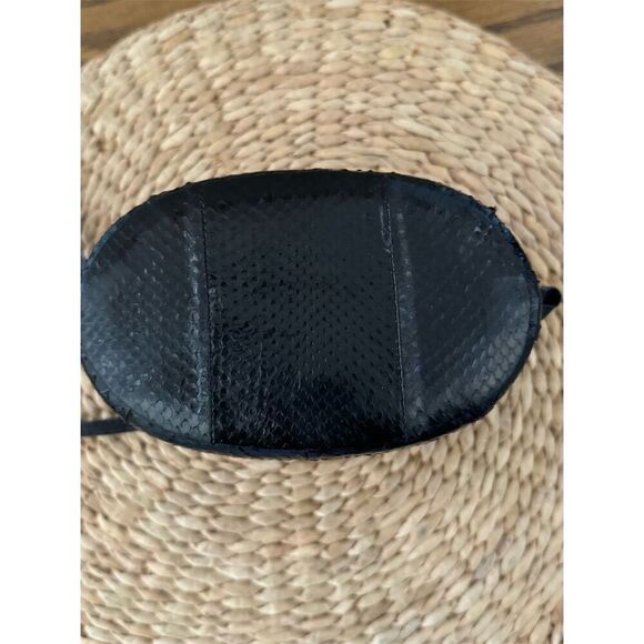 Women's Black Textured Semi-Circle Crossbody Purse - Picture 13 of 13